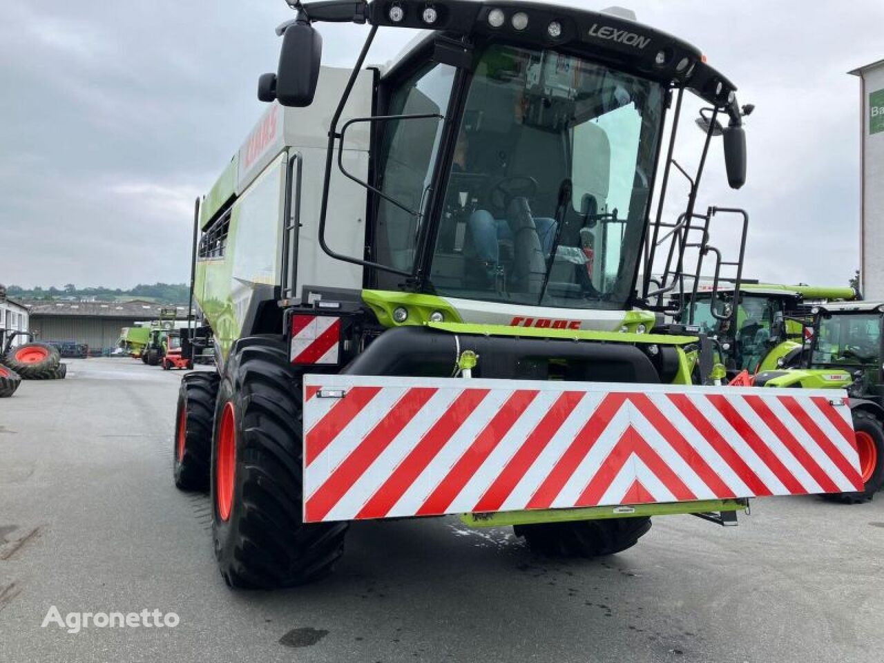 Claas LEXION 5400 E5 cosechadora de cereales nueva