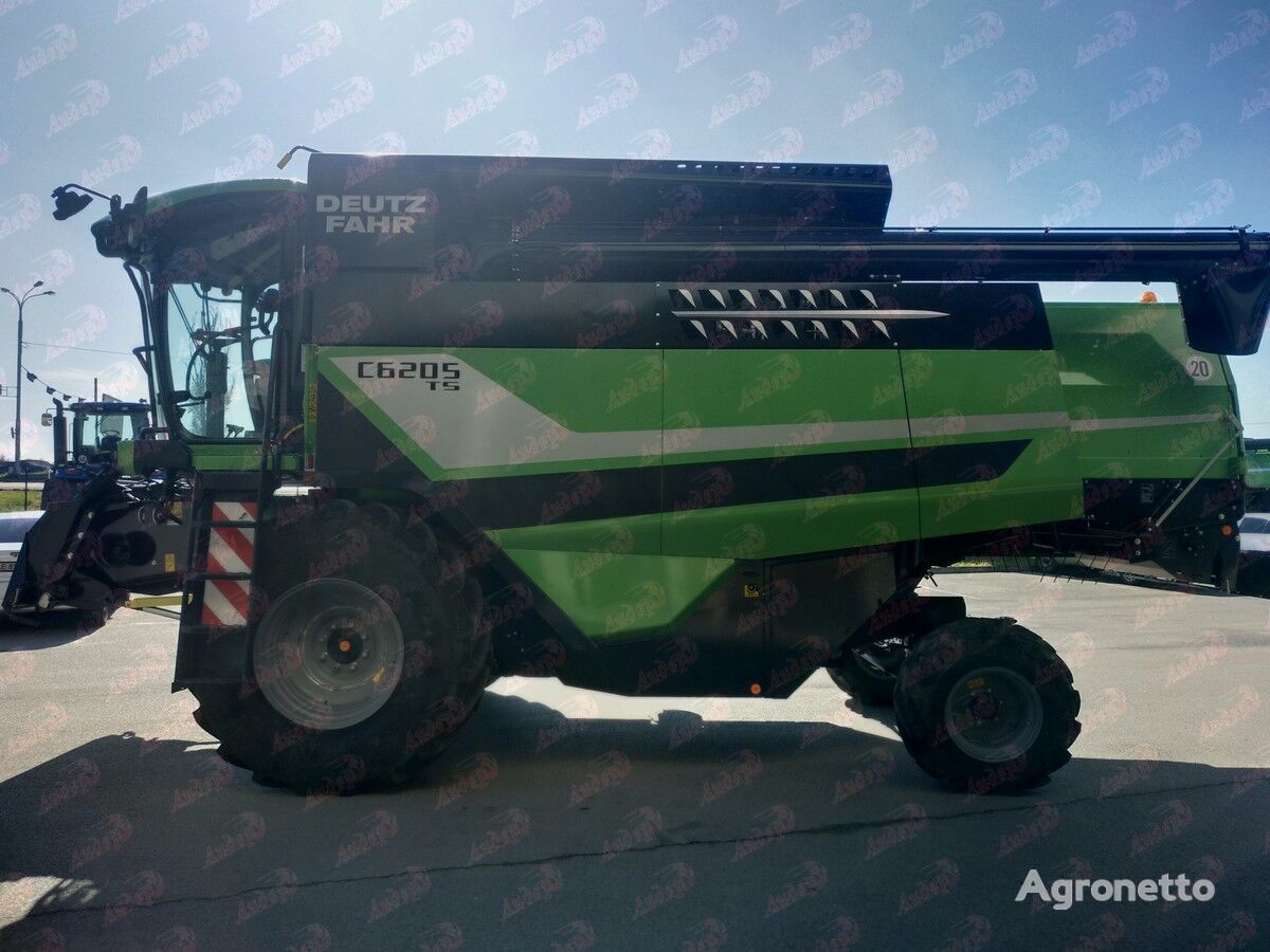 Deutz-Fahr S6205TS cosechadora de cereales nueva