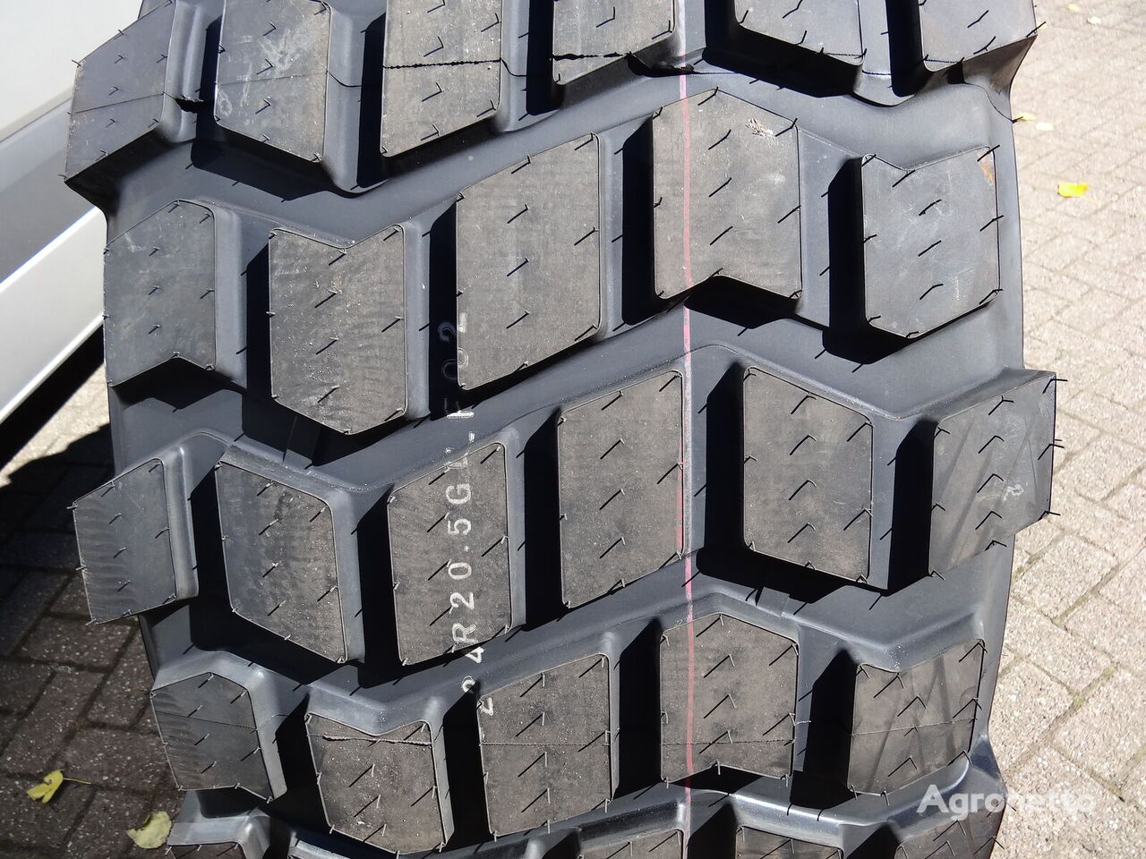 Advance 24.00 R 20.5 neumático para maquinaria agrícola de arrastre nuevo