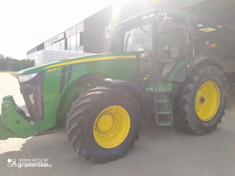 John Deere 8335 R tractor de ruedas